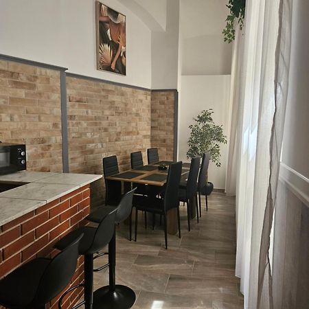 D3 Basilica Luxury Spacious Free Parking For 1 Car Budapest Esterno foto