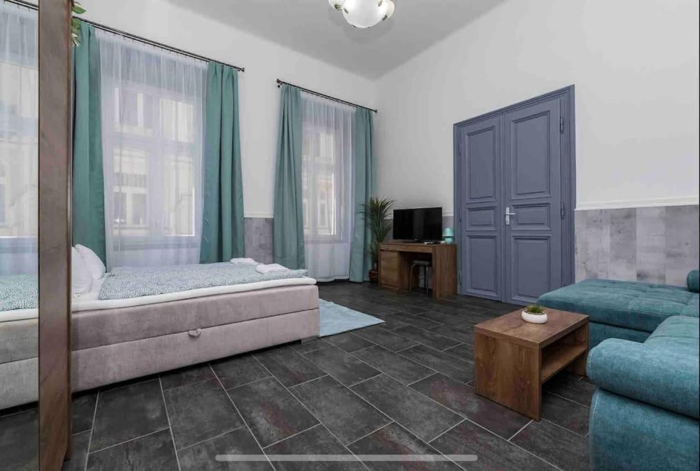 D3 Basilica Luxury Spacious Free Parking For 1 Car Budapest Esterno foto