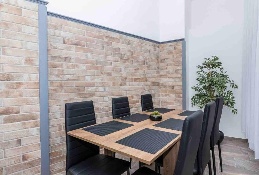 D3 Basilica Luxury Spacious Free Parking For 1 Car Budapest Esterno foto