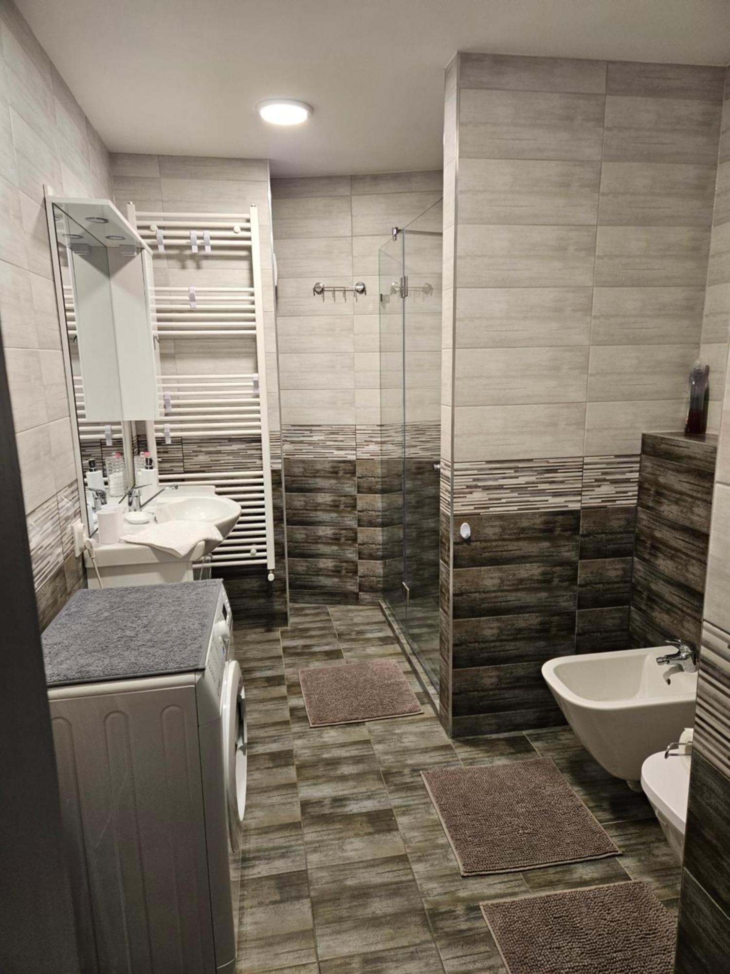 D3 Basilica Luxury Spacious Free Parking For 1 Car Budapest Esterno foto